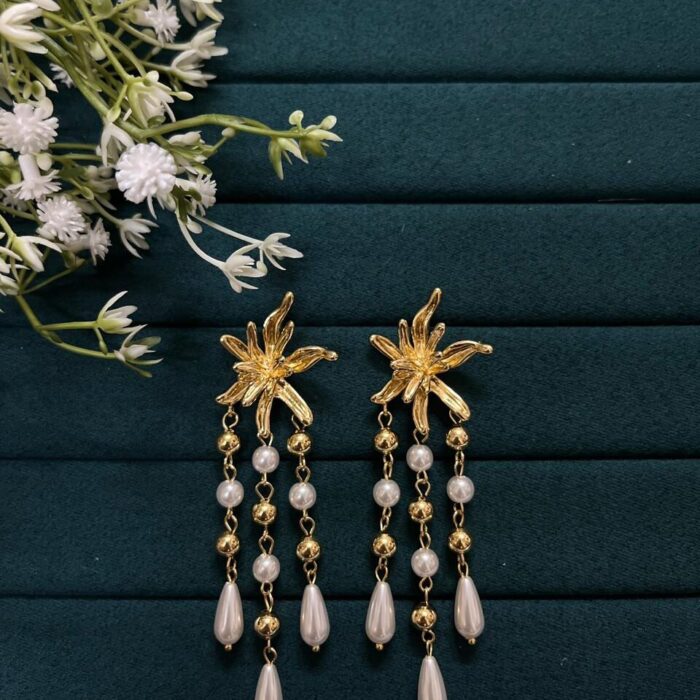 The Lilly & Dewdrop Grandeur