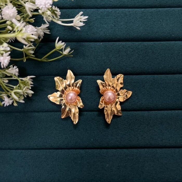 Leafy pearl  Earrings