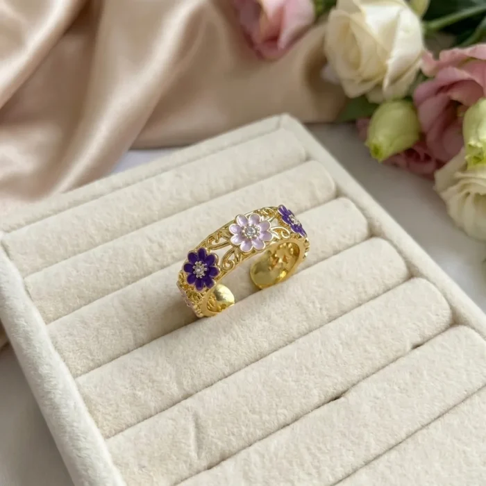 Dainty Enamel Daisy Ring
