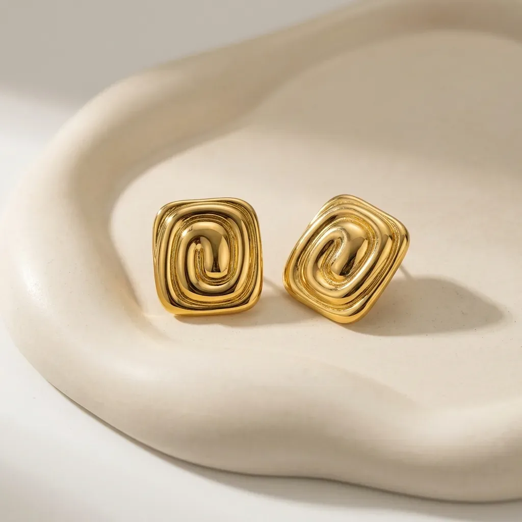 The Golden Maze Studs - Image 2