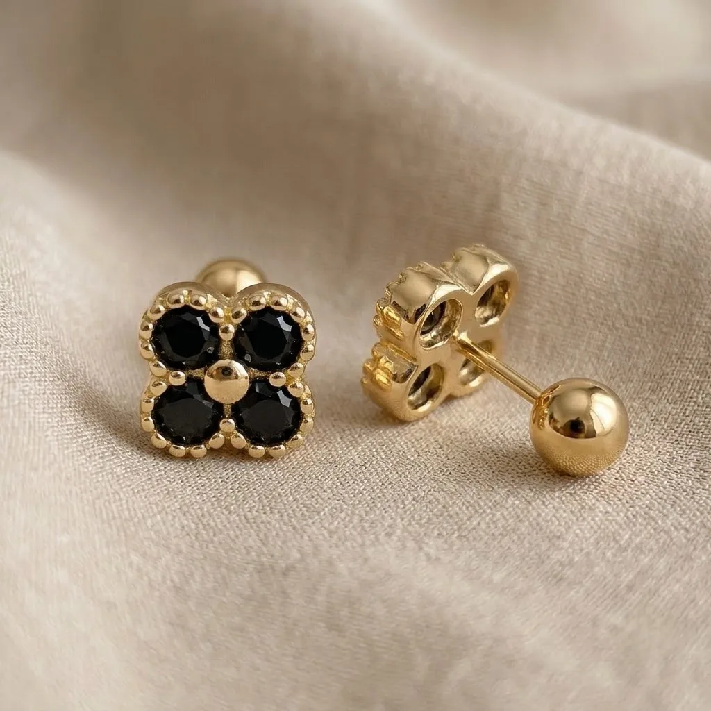 Black Crystal Clover Ball Back Stud - Image 2